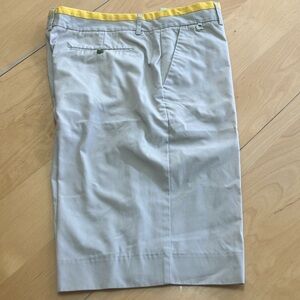 MODERN AMUSEMENT khaki bermuda shorts flat front waist 36 cotton blend